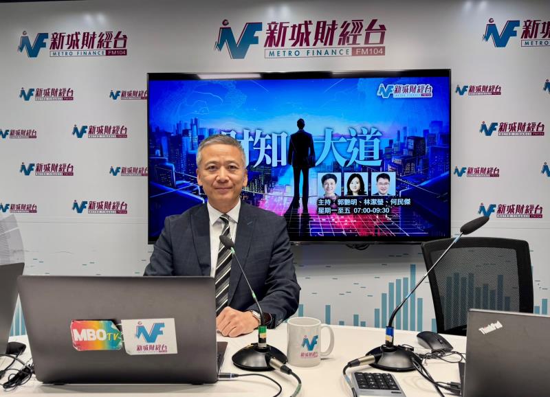 新皇崗口岸午夜時分交通與人流擠塞，姚柏良認為，政府需完善跨境交通安排，利用舊落馬洲管制站空間作緩衝分流。