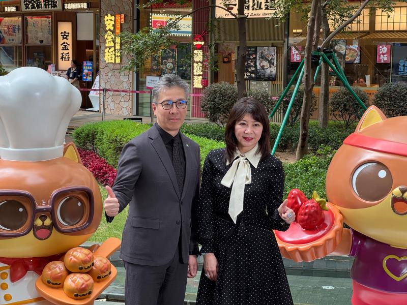 市建局與信和集團宣布，將荃新天地1期餐飲食肆與4萬呎花園廣場，整合升級為全新餐飲概念「荃天食」。方穎暉攝。